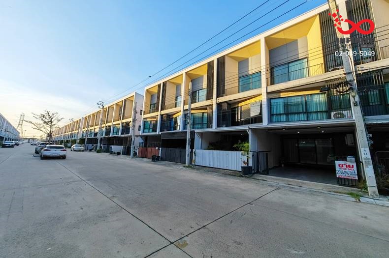 For SaleTownhouseMin Buri, Romklao : 3-story townhome for sale, Nalin Grand Avenue, Kanchanaphisek Road.