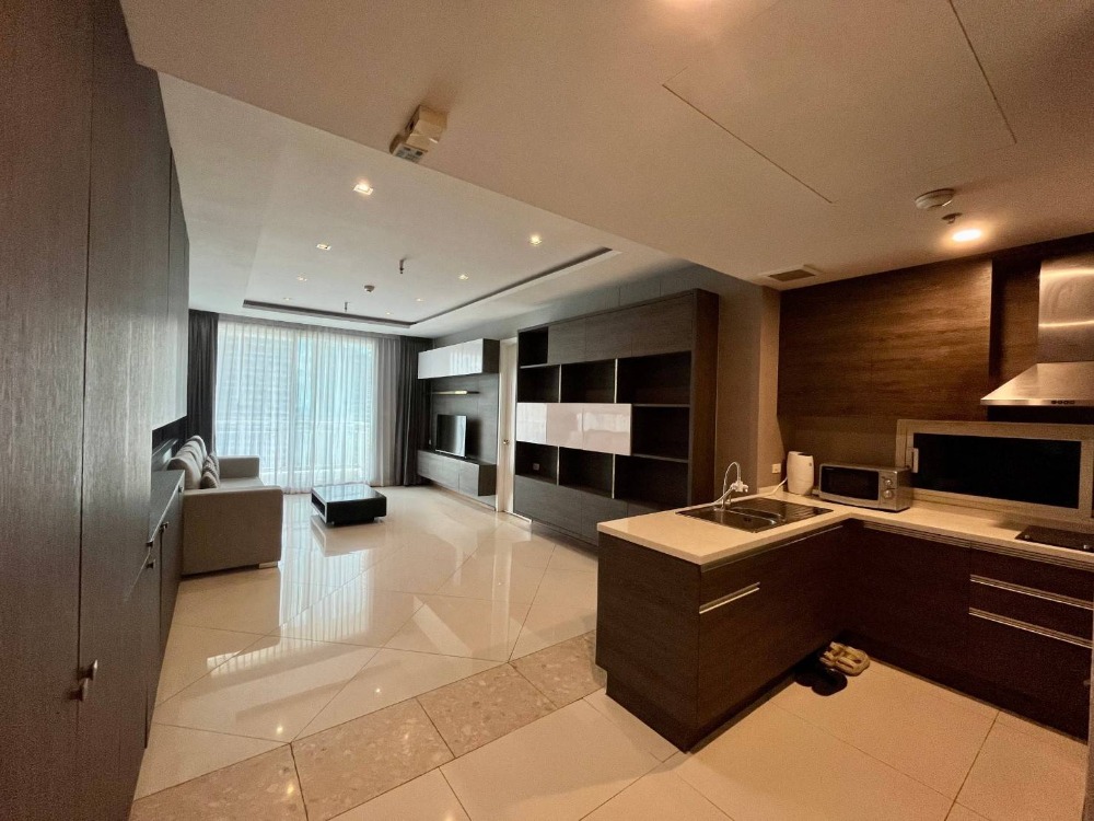 For SaleCondoSathorn, Narathiwat : ♦ High rise ♦ 20+ Floor 65.50 sq.m. | 1 Beds, Fully furnished | Condo near King Power Mahanakhon 2 mins., BTS Chong Nonsi 4 minus.