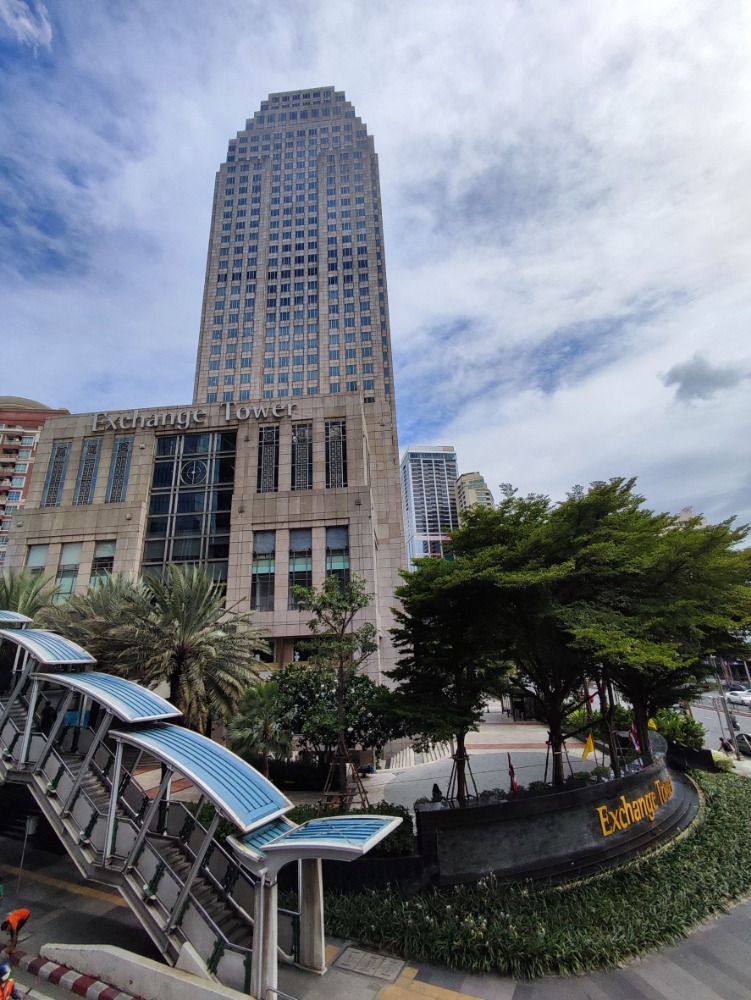 For RentOfficeSukhumvit, Asoke, Thonglor : Bangkok Office For Rent Asoke Sukhumvit Serviced Office Exchange Tower Office Building Fully-Furnished Serviced Office 3 Workstations Rental Price 22,890 THB/month closed to BTS Asoke, MRT Sukhumvit, Sukhumvit Raod