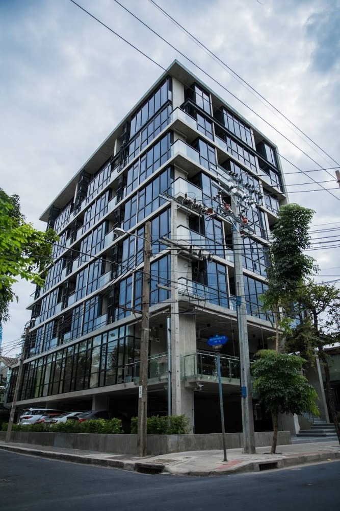 ขายกิจการโรงแรม & กิจการอพาร์ตเมนต์สาทร นราธิวาส : 496sqm 8 Storeys Apartment for sale at Naratiwas Sathorn