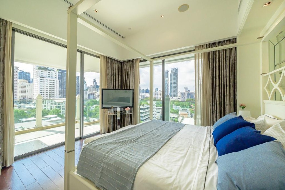 ให้เช่าคอนโดสุขุมวิท อโศก ทองหล่อ : 237sqm Elegant Spacious 2 bedrooms Condo for rent at Le Raffine Sukhumvit 39