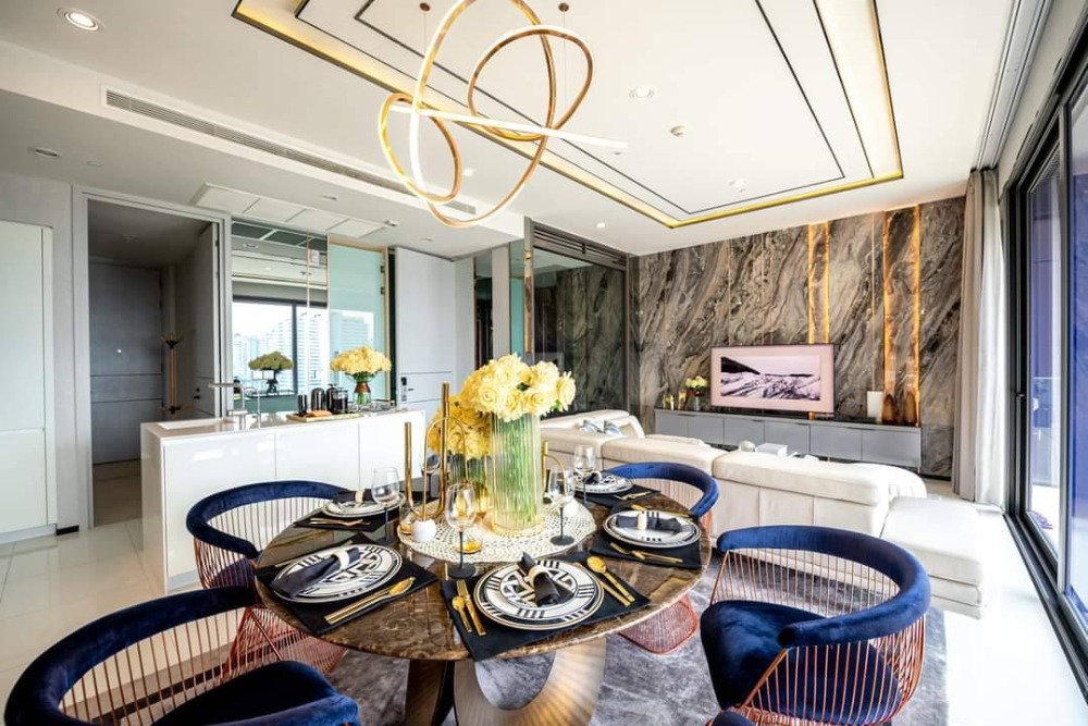 For SaleCondoSukhumvit, Asoke, Thonglor : ♦ Super luxury ♦ 10+ floor, 137.00 sq.m. | 2 beds beautifully decorated | condo near  BTS Phrom Phong 1 mins, Emporium and EmQuartier 2 mins