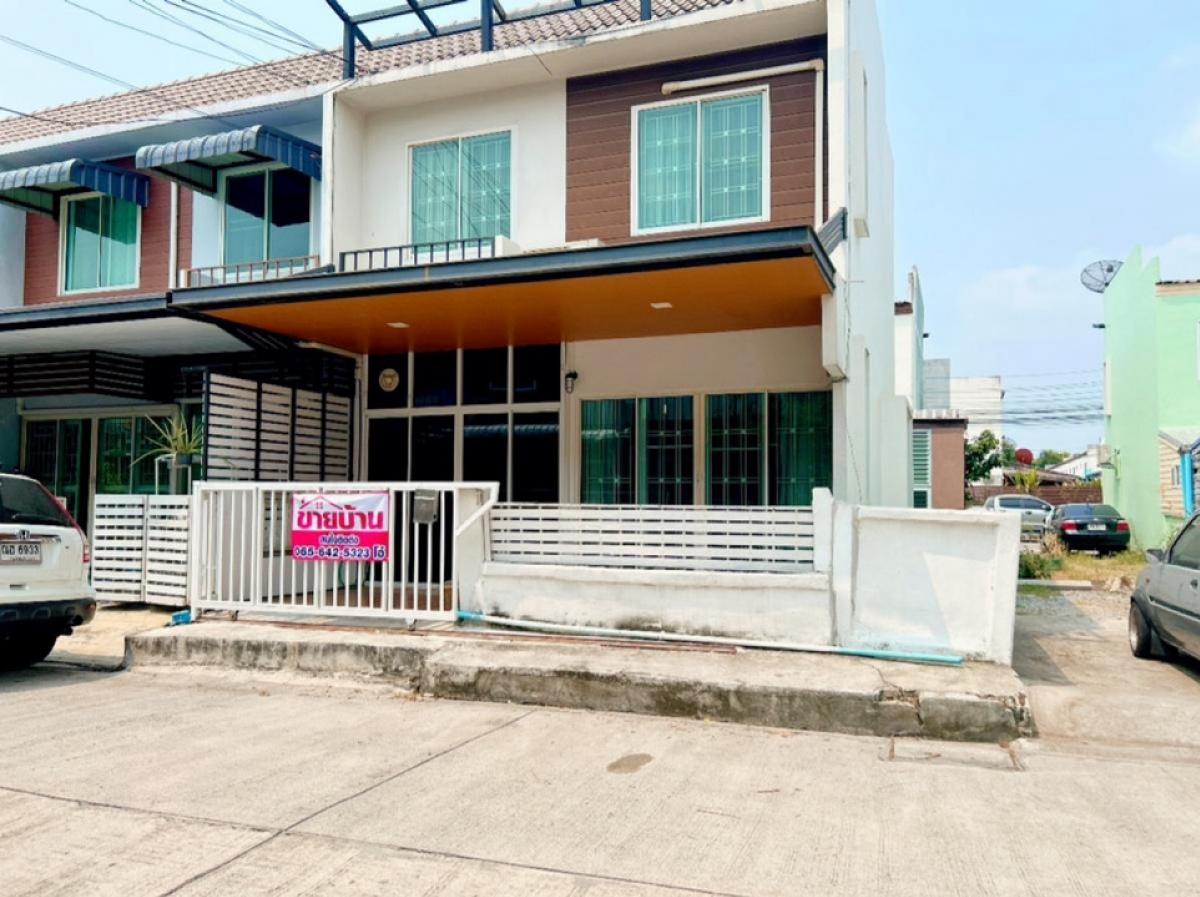 For SaleTownhouseChaengwatana, Muangthong : Townhome Areeya The Color Chaengwattana-Tiwanon, Tiwanon Road, Pak Kret, Nonthaburi.