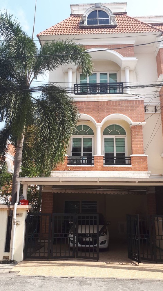 For SaleTownhouseKaset Nawamin,Ladplakao : Townhome Casa City Ladprao / 3 bedrooms (for sale), Casa City Ladprao / Townhome 3 Bedrooms (FOR SALE) RUK180