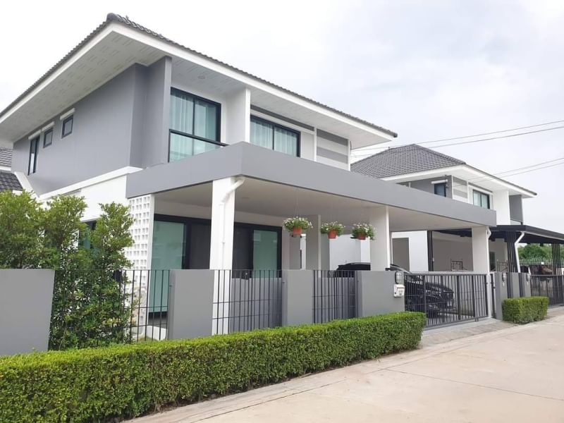 For SaleHouseSriracha Laem Chabang Ban Bueng : Second-hand detached house, Sriracha, 4-bedroom detached house, Nong Kham zone