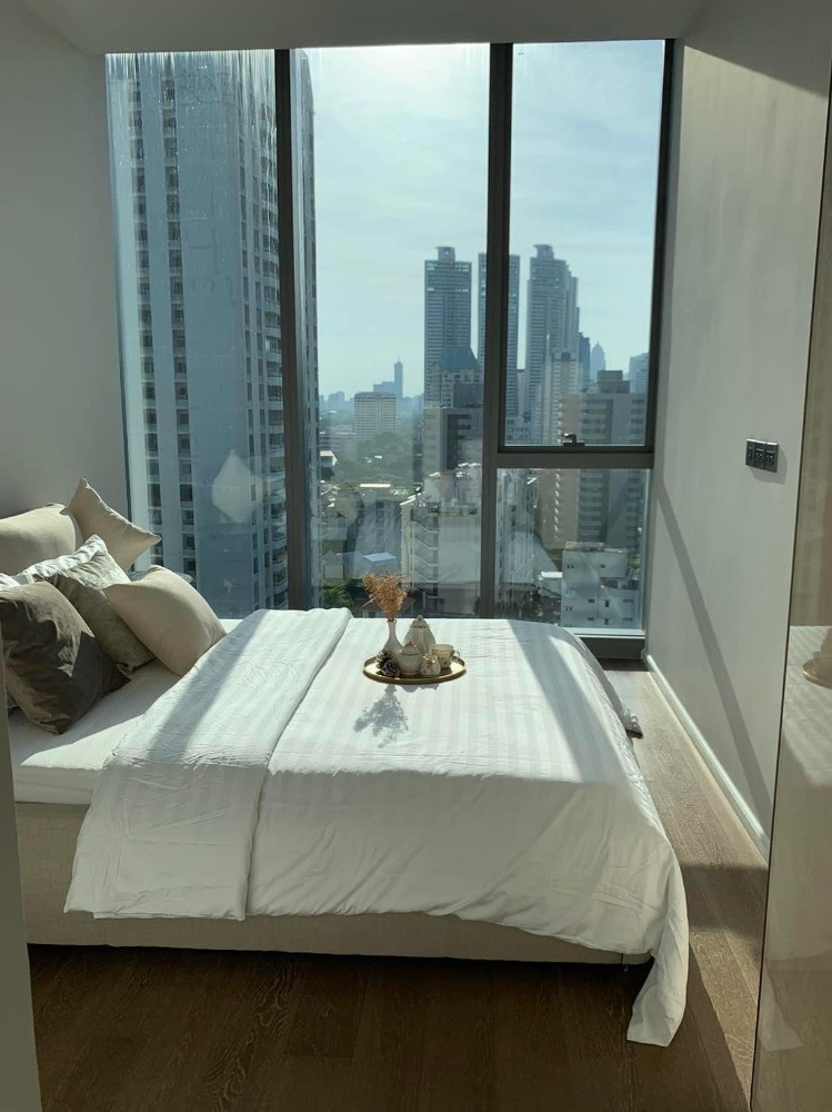 For SaleCondoSukhumvit, Asoke, Thonglor : ● Prime Location ●  110 sq.m. | 2 Beds plus with balcony, fully Furnished | Near BTS Phrom Phong 2 mins, Emporium 2 mins.