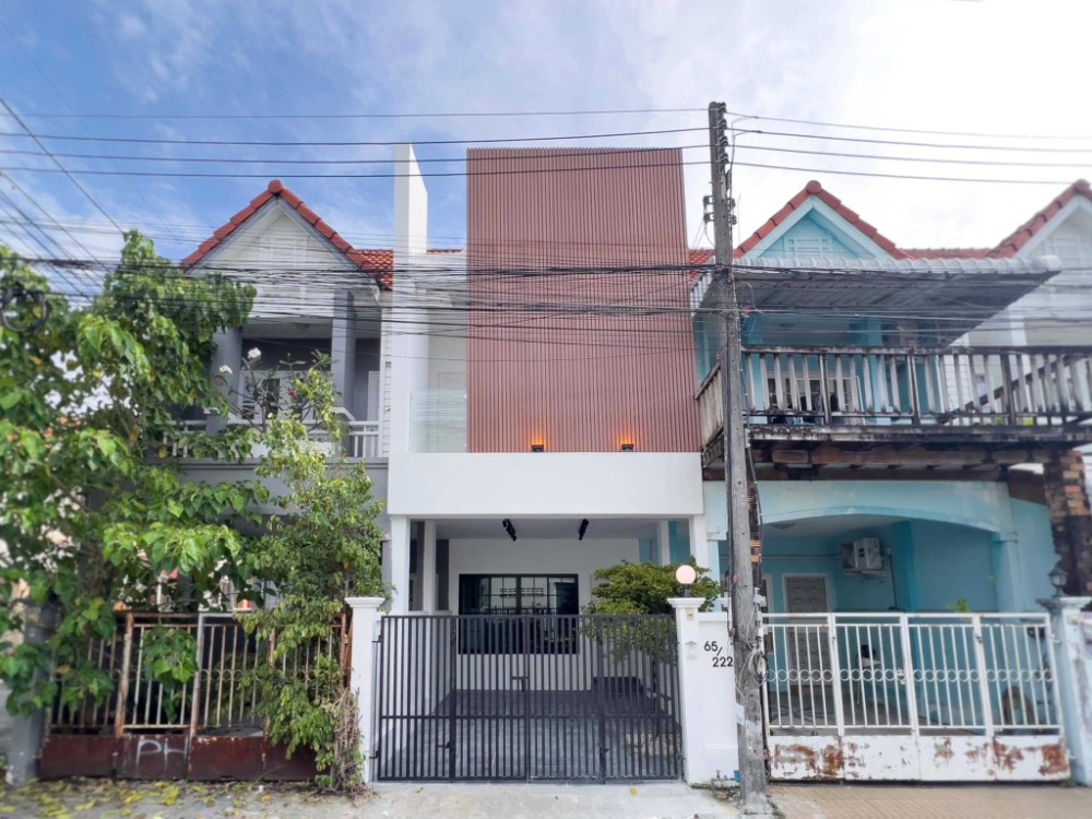 For SaleTownhousePhuket : L080510 Townhouse for sale, completely renovated, 3 bedrooms, 2 bathrooms, Mueang Phuket, Phuket