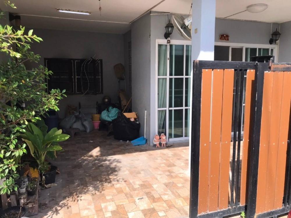 For RentTownhouseNawamin, Ramindra : Townhouse for rent, Ram Intra 39 (Soi Chamchuri 3), near Pink Line MRT, Km.4 Station, 2-storey house, area 136 square meters (24 square wa)