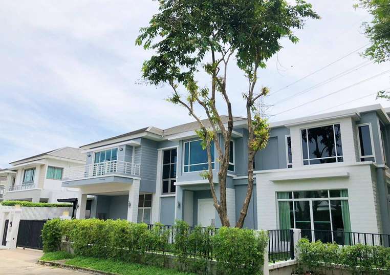 ขายบ้านลาดกระบัง สุวรรณภูมิ : New Luxury Home For Sale 105 Sqw 430 Sqm Only 24M Perfect Masterpiece Rama 9  Best price in the Project , Private Zone , Quiet,  Ready to move in.  -	Have rooms for the elderly. -	4 bedrooms, 5 bathrooms