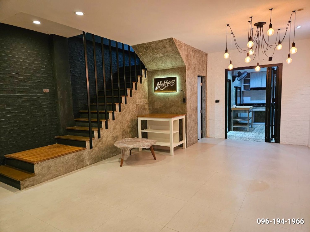 For SaleTownhomeChaengwatana, Muangthong : ✨️ฺBest deal ✨️Selling below cost !! Townhome House 35 Chaengwattana, 22 sq m., complete extension, ready to move in, next to Chaengwattana Expressway. Near the Pink Line BTS station