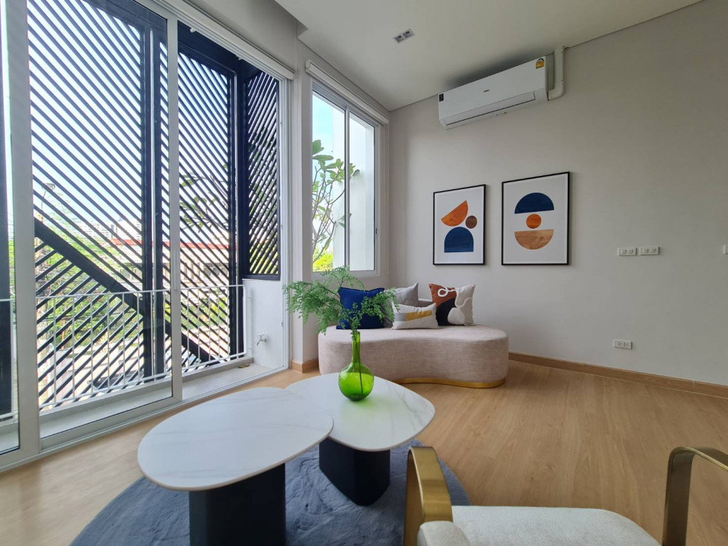 For SaleTownhomeOnnut, Udomsuk : Townhome for sale, Soi Sukhumvit 93, usable area 300 sq m., 25 sq w, 3 bedrooms, 3 bathrooms, near Bang Chak BTS station.