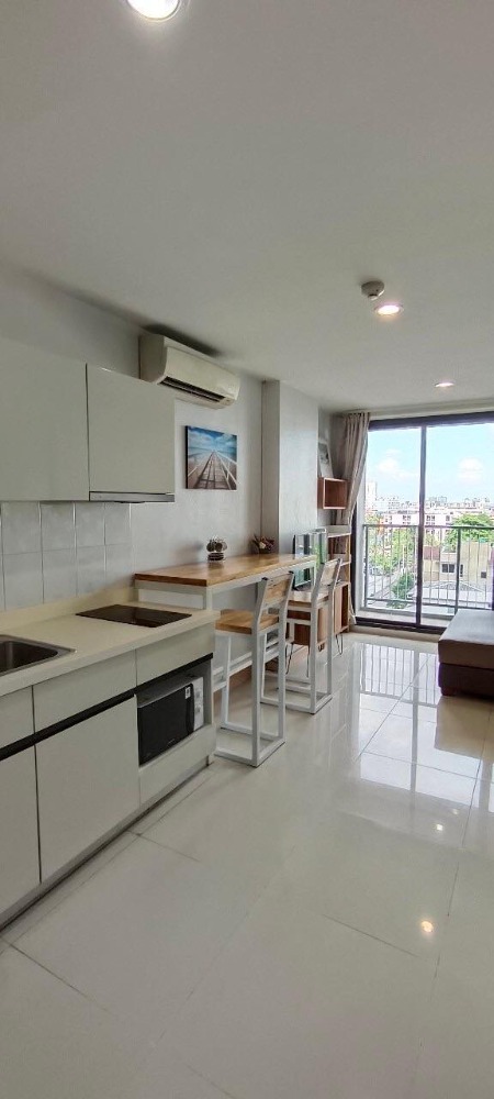 For RentCondoOnnut, Udomsuk : Sell ​​4,200,000 ฿ or rent 18000 ฿ President Condo, near BTS Onnut BTS ONNUT 34.75 sqm, 7th floor, 7 -way view, 1 bedroom, 1 bathroom, living room and kitchen. Complete furniture and electrical appliances