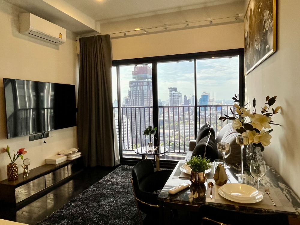 For RentCondoSukhumvit, Asoke, Thonglor : For RENT !! Condo - PARK ORIGIN THONGLOR |  **25th Floor, 23th Floor Tower B**   | Area 46 sq.m. | 2 Bedroom, 1 Living Room, 1 Bathroom with bathtub (BTS Thonglor) (Agents Welcome)