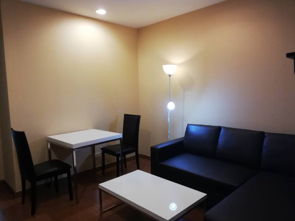 For RentCondoOnnut, Udomsuk : Condo for rent, convenient to travel, just a few minutes from the BTS. Fully furnished Ready to move in immediately. You can make an appointment to see the room. Price negotiable Minimum rental contract is 1 year. If interested, chat or call.