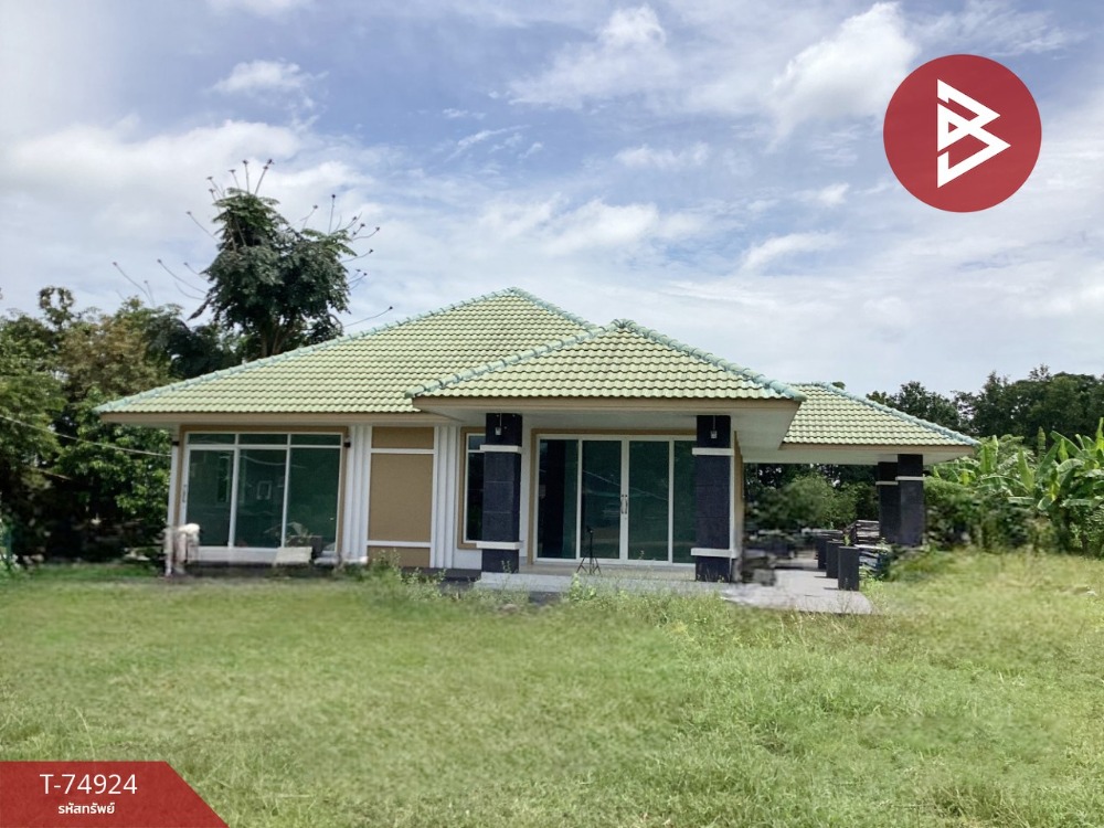 For SaleHouseNakhon Phanom : House for sale with land, area 1 rai 50 square wa, Wang Tamua Subdistrict, Nakhon Phanom.