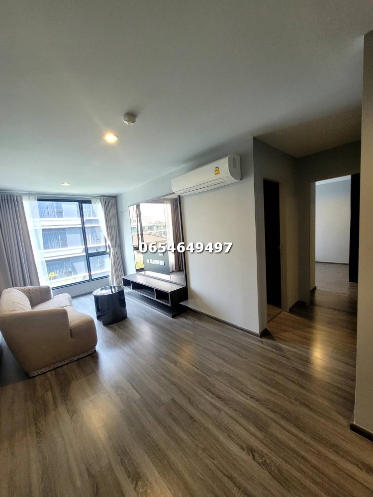 For SaleCondoSukhumvit, Asoke, Thonglor : For sale, 2 bedrooms, 2 bathrooms, ideo mobi Sukhumvit 40, size 51.91 sq m. If interested, contact 065-464-9497.