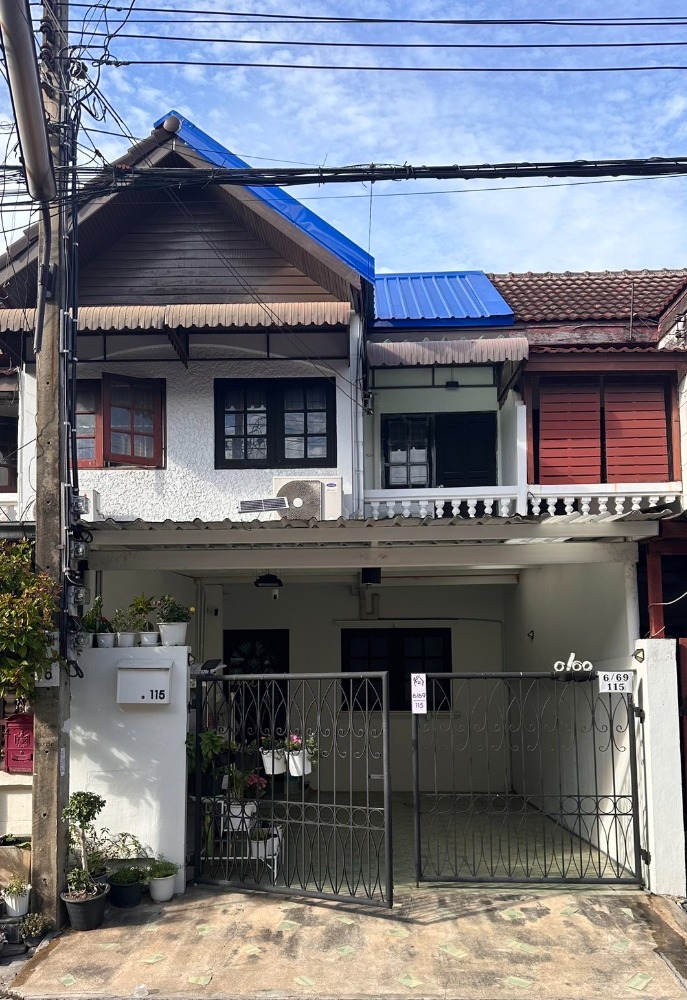 For SaleTownhouseChokchai 4, Ladprao 71, Ladprao 48, : Townhome for sale, Chokchai 4 Soi 22 (Lert Ubon Village)