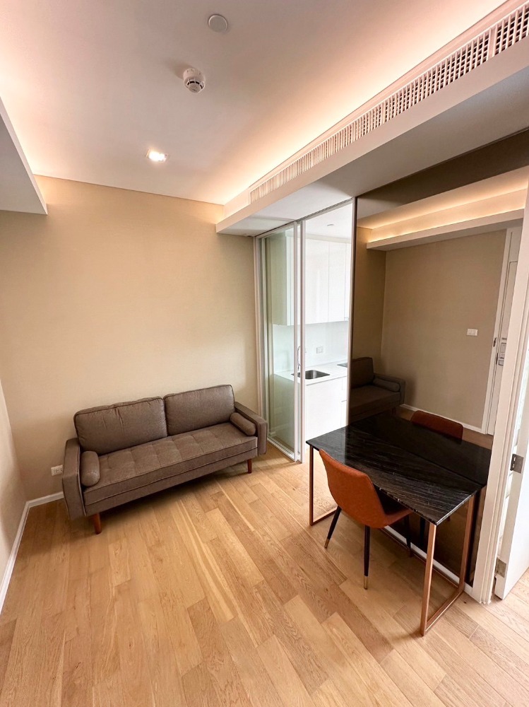 For RentCondoLadprao, Central Ladprao : Condo for rent: The Saint Residences, new room, beautiful view, complete with furniture and electrical appliances.