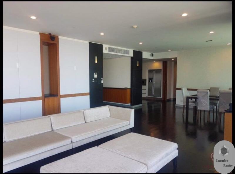 For SaleCondoWongwianyai, Charoennakor : Condo For Sale Watermark Chaophraya 4 Bedroom 5 Bathroom 284 sqm