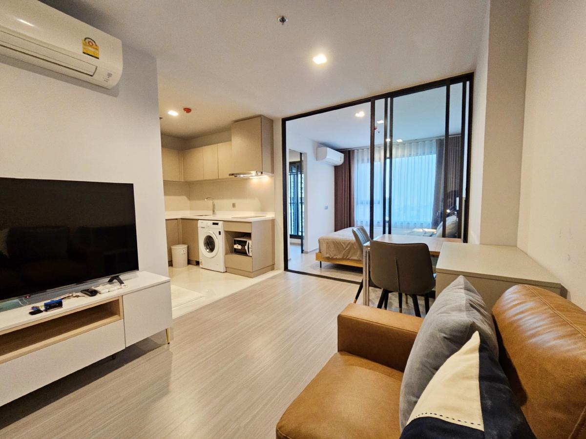 For RentCondoLadprao, Central Ladprao : 💥 For rent Life Ladprao💥 Ladprao 1 Bedroom Plus 35 SQ.M. (adding dressing room and office), 15th floor, price 22,000 baht/month, full of built-in rooms. Interested in contacting 094-565-6351.