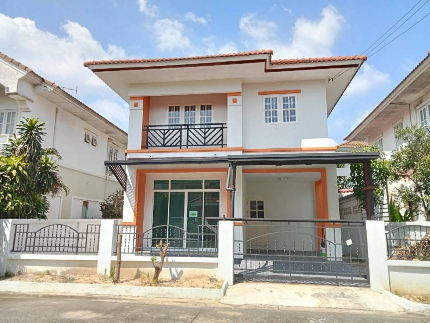 For SaleHouseNawamin, Ramindra : For sale: 2-storey twin house, Buriram Village, along Khlong Song 23, Bang Chan, Khlong Sam Wa, Bangkok 10510, near Fashion Island, Safari World, Chatuchak Expressway, Pink Line BTS