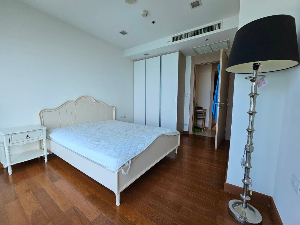 For SaleCondoPattaya, Bangsaen, Chonburi : For sale Condo the palm wongamat beach front pattaya (S03-1632)