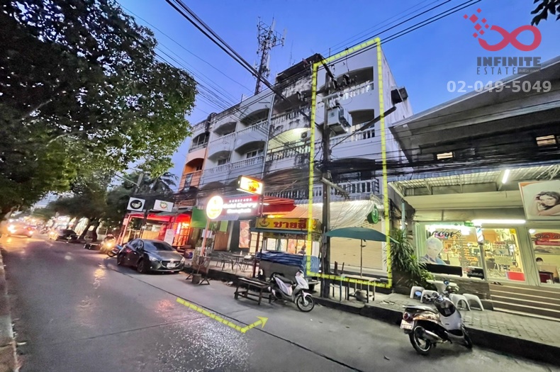 For SaleShophousePathum Thani,Rangsit, Thammasat : 4-story commercial building for sale with business Mueang Ake Village Next to Rangsit University