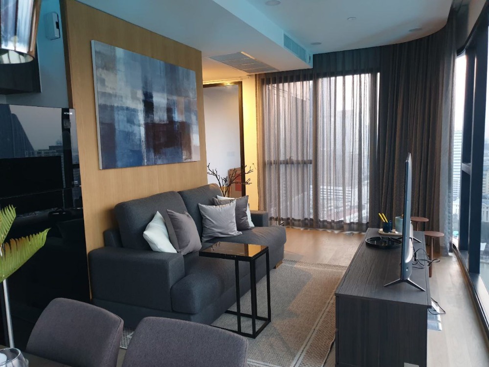 For RentCondoSiam Paragon ,Chulalongkorn,Samyan : Ashton Chula - Silom【𝐑𝐄𝐍𝐓】🔥 Chic room, luxurious, luxurious Wide space The view of the city saw the whole city, the pond, the sky, near the famous mall Contact Line ID: @hacondo