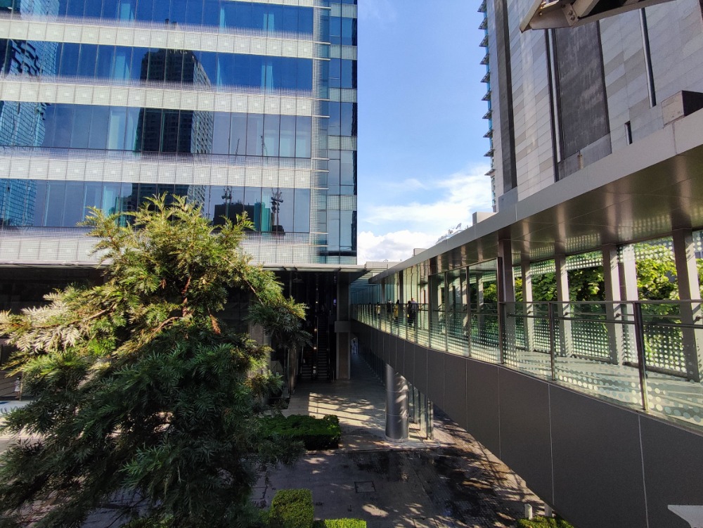 For RentOfficeSathorn, Narathiwat : Bangkok Office For Rent Sathorn Serviced Office AIA Sathorn Tower Office Building Fully-Furnished 3 Workstations closed to BTS Saint Louis, Sathorn, Chongnonsi, Surasak, Silom, Bangrak