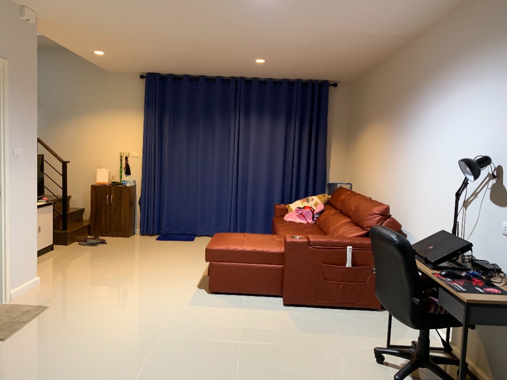 For SaleTownhouseNonthaburi, Bang Yai, Bangbuathong : Townhome for sale, Esgate Chaengwattana-Kanchanaphisek project, 2 floors, 3 bedrooms (RS 0483)