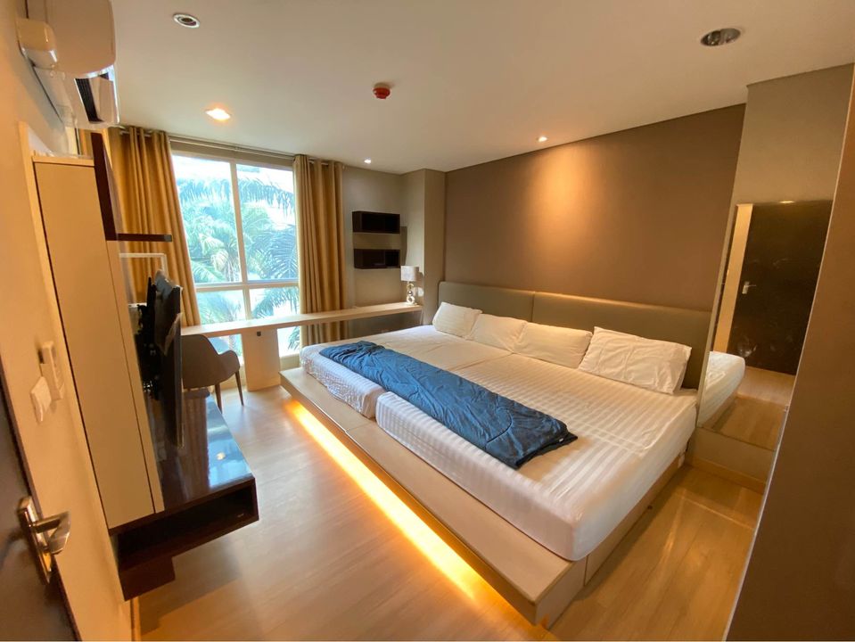 For RentCondoRatchathewi,Phayathai : The Address Pathumwan【𝐑𝐄𝐍𝐓】🔥 2 bedrooms, good price, beautiful decoration, very beautiful light! Near BTS Ratchathewi Ready to move in 🔥 Contact Line ID: @hacondo