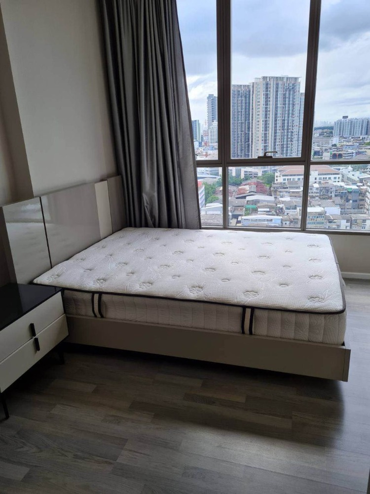 For RentCondoSathorn, Narathiwat : The Room Sathorn - St.Louis【𝐑𝐄𝐍𝐓】🔥 Minimal style room, wide area, millions of views, central, good, ready to move in 🔥 Contact Line ID: @hacondo