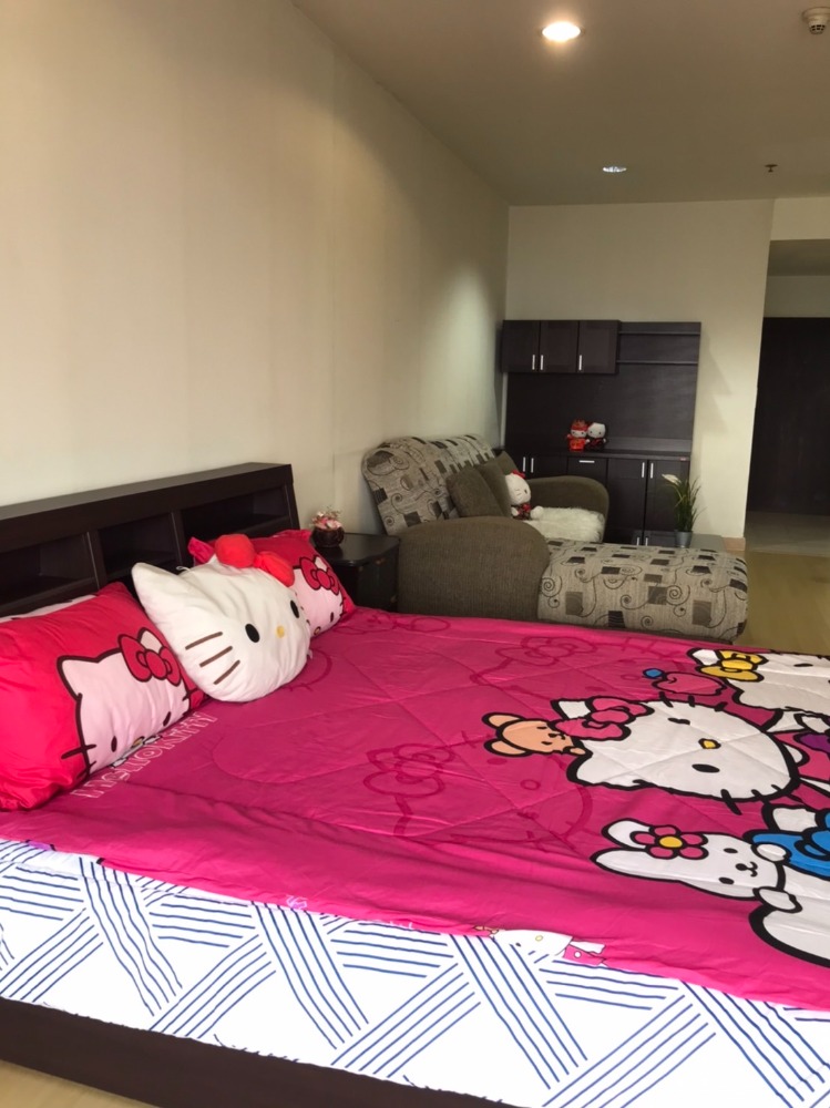 For RentCondoRatchathewi,Phayathai : The Platinum【𝐑𝐄𝐍𝐓】🔥 Studio room, a lot of fir, complete, large sofa, magnificent location! Ready to move in 🔥 Contact Line ID: @hacondo