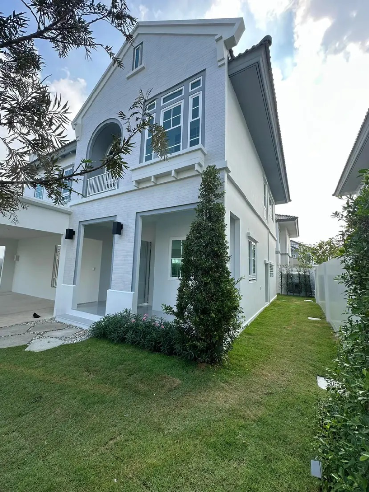 For RentHouseBangna, Bearing, Lasalle : House for rent, Villagio3, 2 floors, 4 bedrooms, 5 bathrooms Unfurnished Near clubhouse