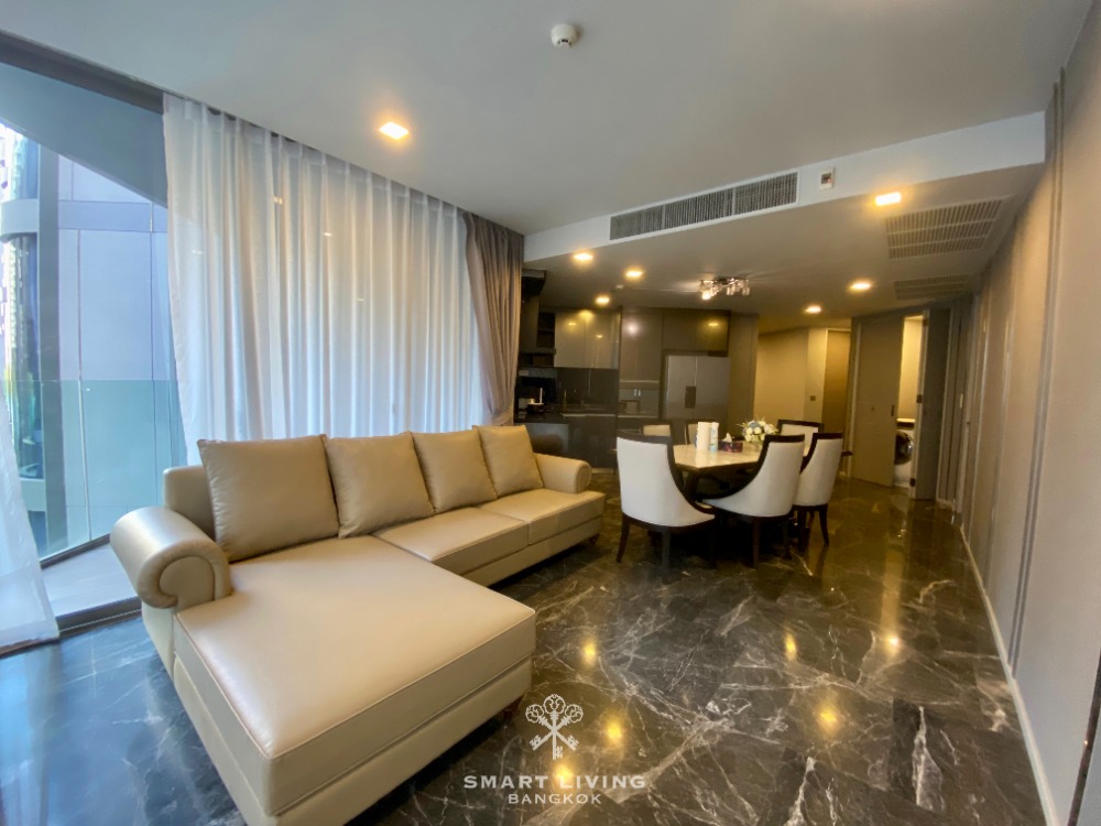 For RentCondoSukhumvit, Asoke, Thonglor : For rent, 3 beds quality residence at Ashton Residence 41, pet-friendly, peaceful and private atmosphere, with a view of the swimming pool. Conveniently located near shopping malls and BTS.