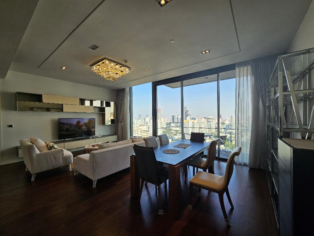 ให้เช่าคอนโดสุขุมวิท อโศก ทองหล่อ : Marque Sukhumvit 2 bedrooms for rent.