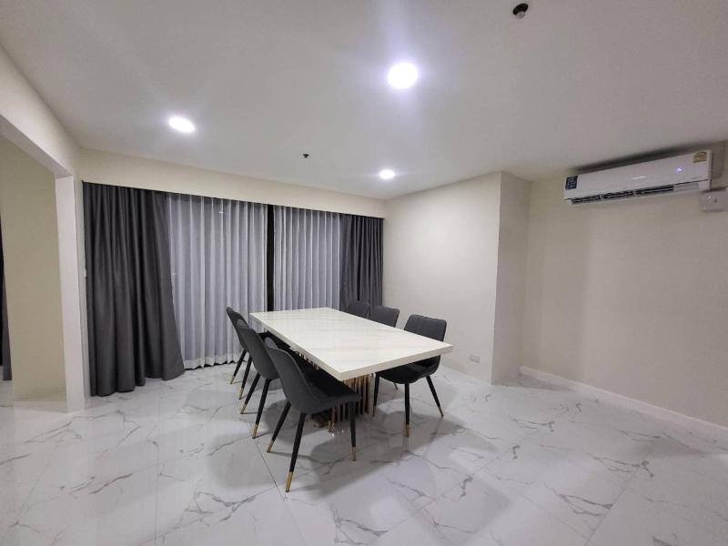 For RentCondoKhlongtoei, Kluaynamthai : For Rent Moon Tower 4 Bedroom 4 Bathroom 400 sqm