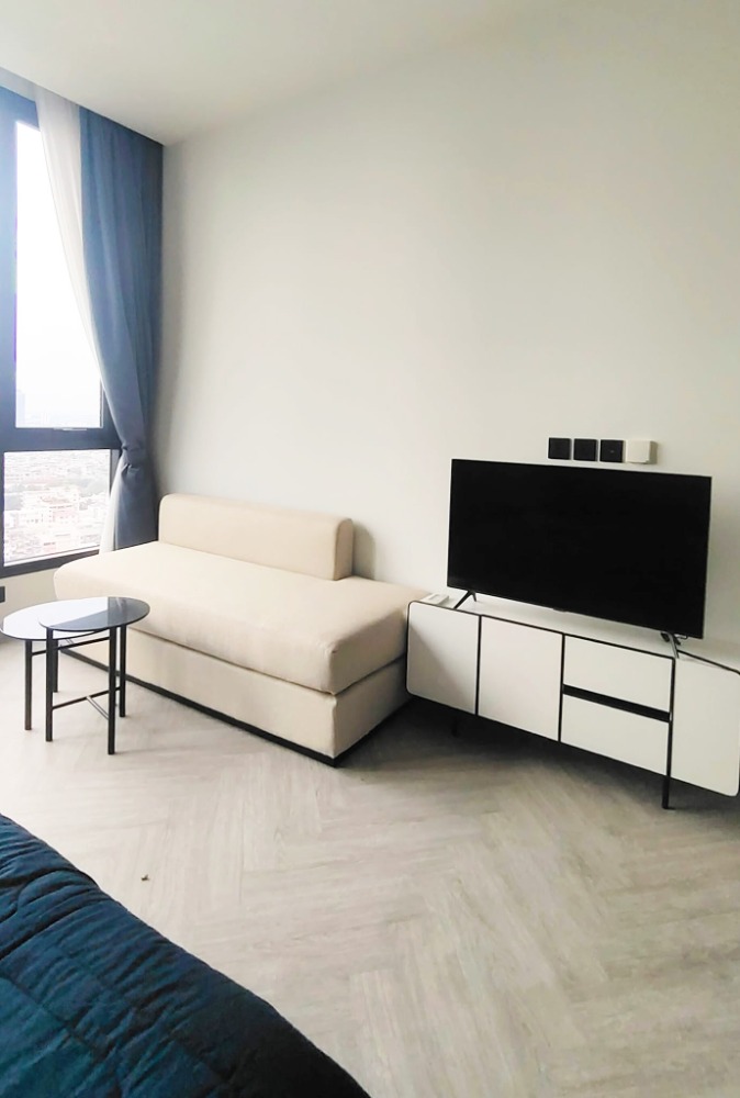 For RentCondoWongwianyai, Charoennakor : Chapter Charoennakhorn Riverside Size 26sqm Condo for rent sight and sound of Chao Phraya River