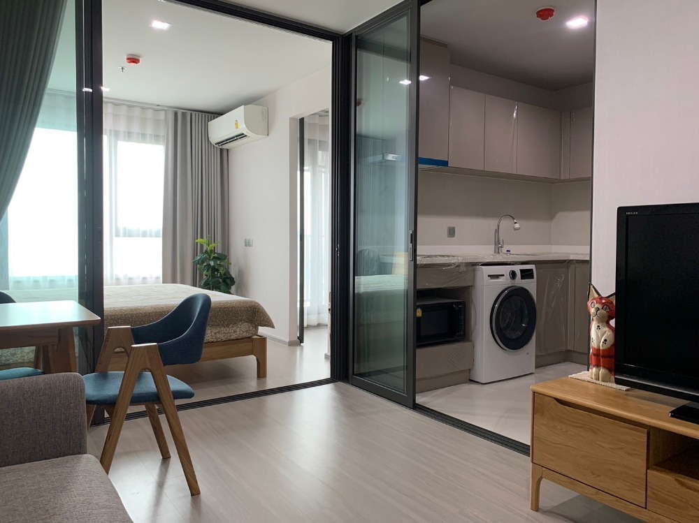 For RentCondoLadprao, Central Ladprao : Condo for rent, good price, Life Ladprao, beautifully proportioned room, next to BTS, opposite Central Ladprao.