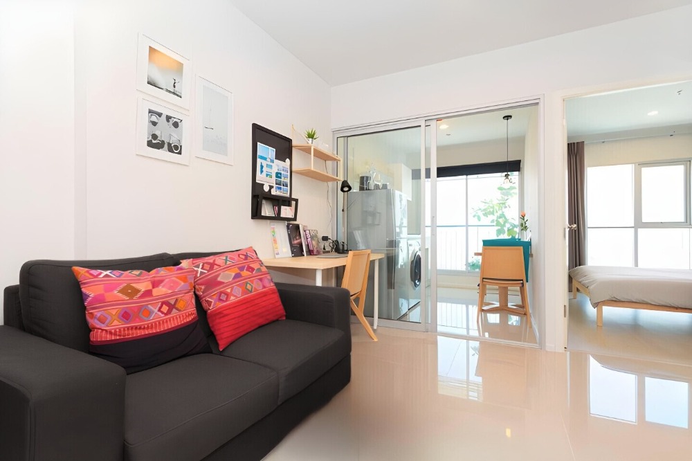 For RentCondoRama9, Petchburi, RCA : For rent at Aspire Rama 9 Negotiable at @jhrrealestate (with @ too)