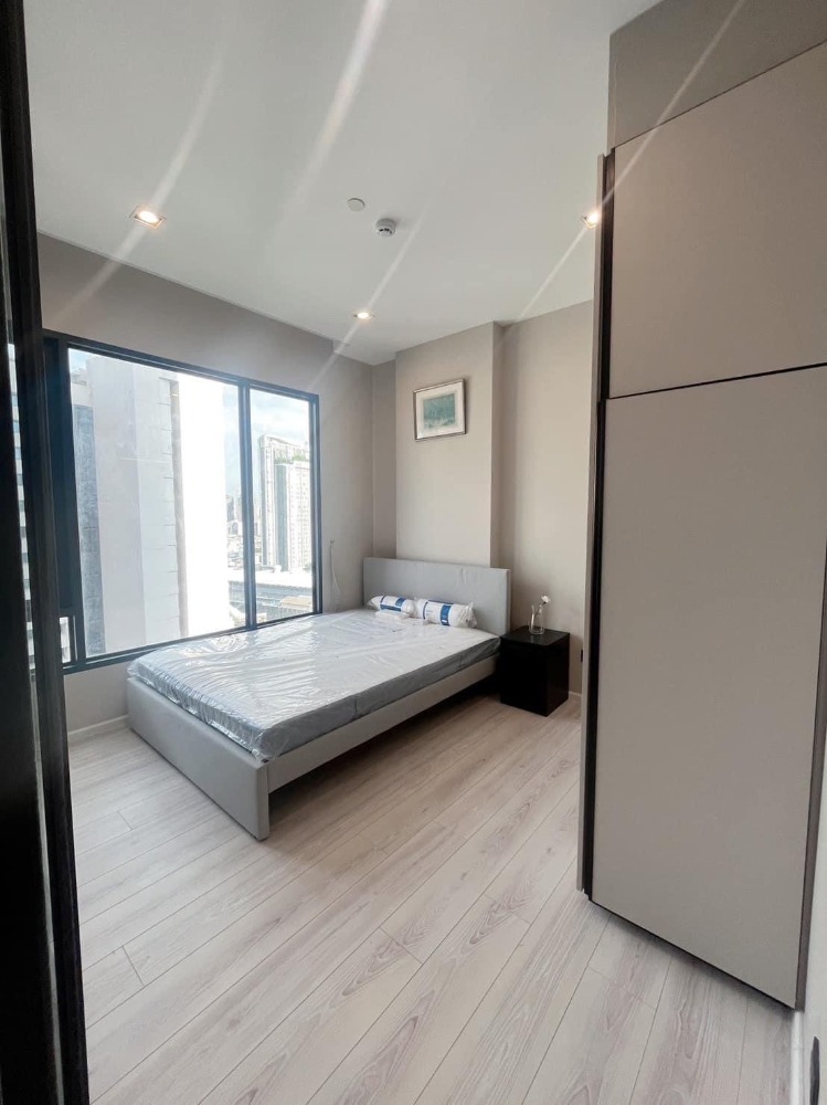 For RentCondoRatchathewi,Phayathai : ★ The Room Phayathai ★ 29 sq m., 19th floor (1 bedroom, 1 bathroom), ★ near BTS Phayathai and Airport Link Ratchapraran ★ near King Power and Center One ★ Many amenities ★ Complete electrical appliances