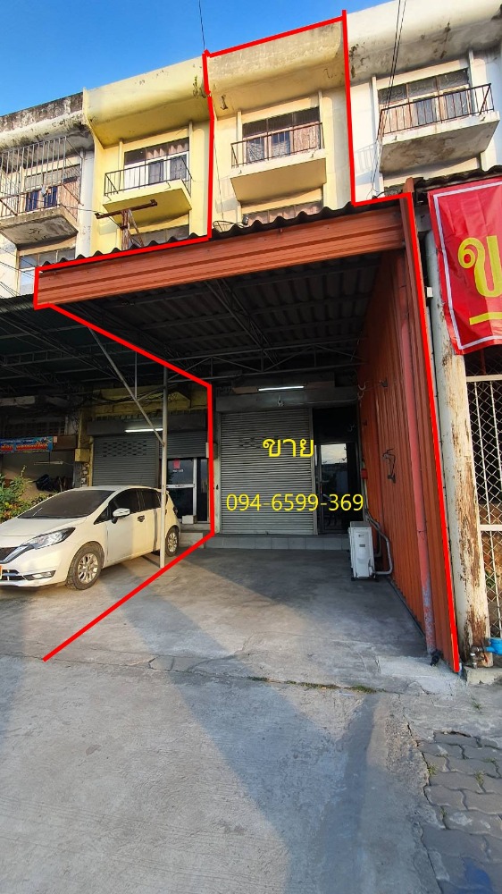 For SaleShophouseSamut Prakan,Samrong : Commercial building for sale, 4 floors + rooftop, next to Sukhumvit Road. Near Wat Trai Samakkhi Erawan Museum, BTS Pu Chao, Kanchanaphisek Road, Industrial Ring Road, Bangna, Rama 2, building suitable for an office. Online distribution center or doing bu