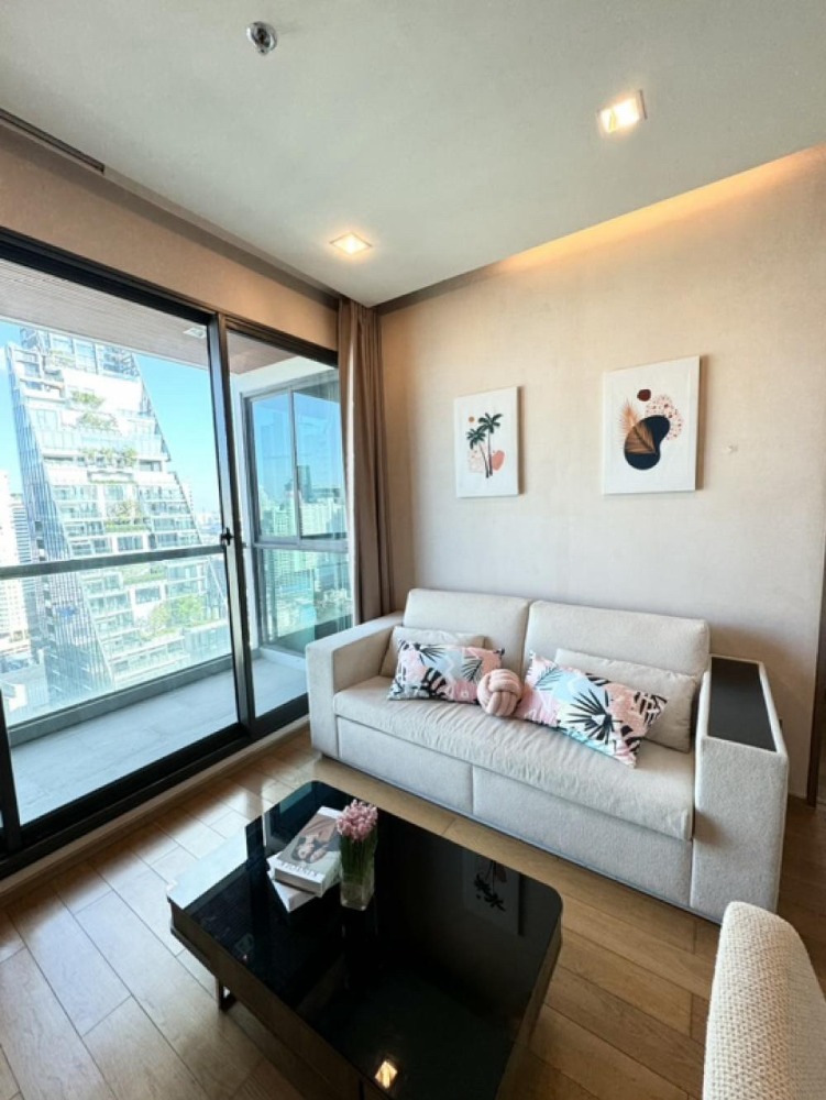 For RentCondoSathorn, Narathiwat : Condo for rent, The Address Sathorn, fully furnished. Ready to move in