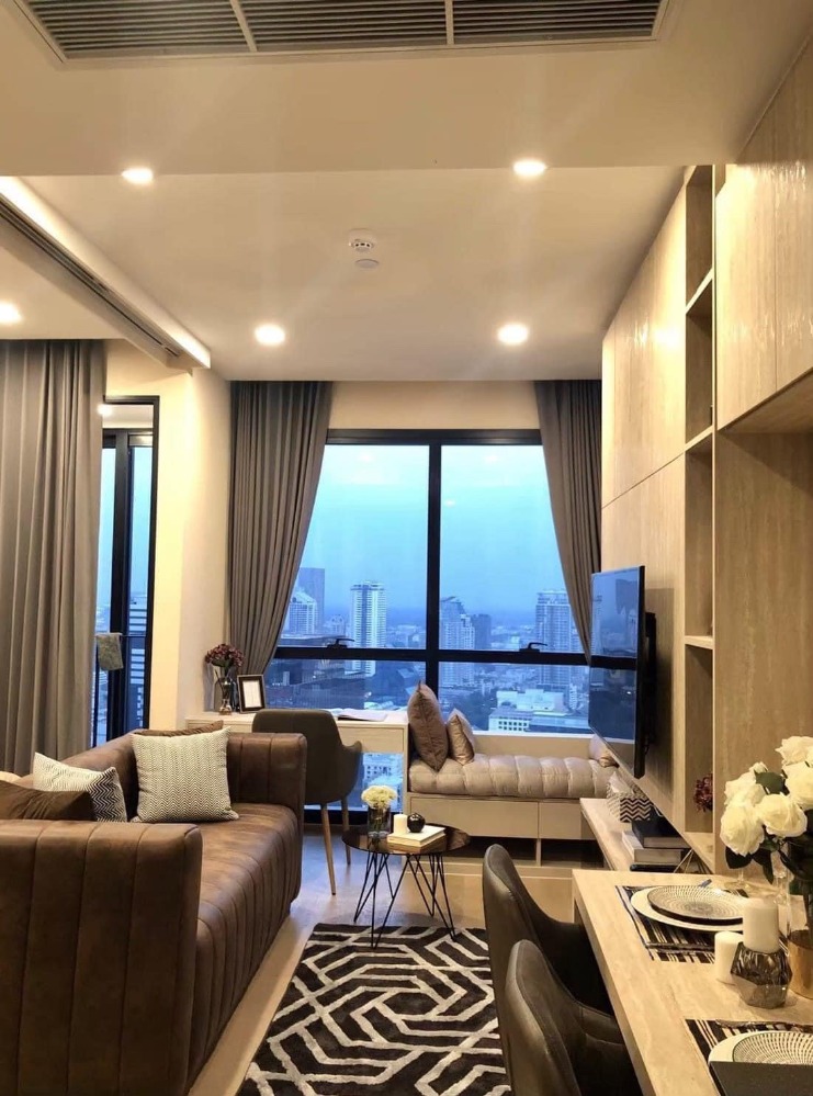 For RentCondoSiam Paragon ,Chulalongkorn,Samyan : Condo for rent Ashton Chula, beautifully decorated room, ready to move in, Auto - Parking.