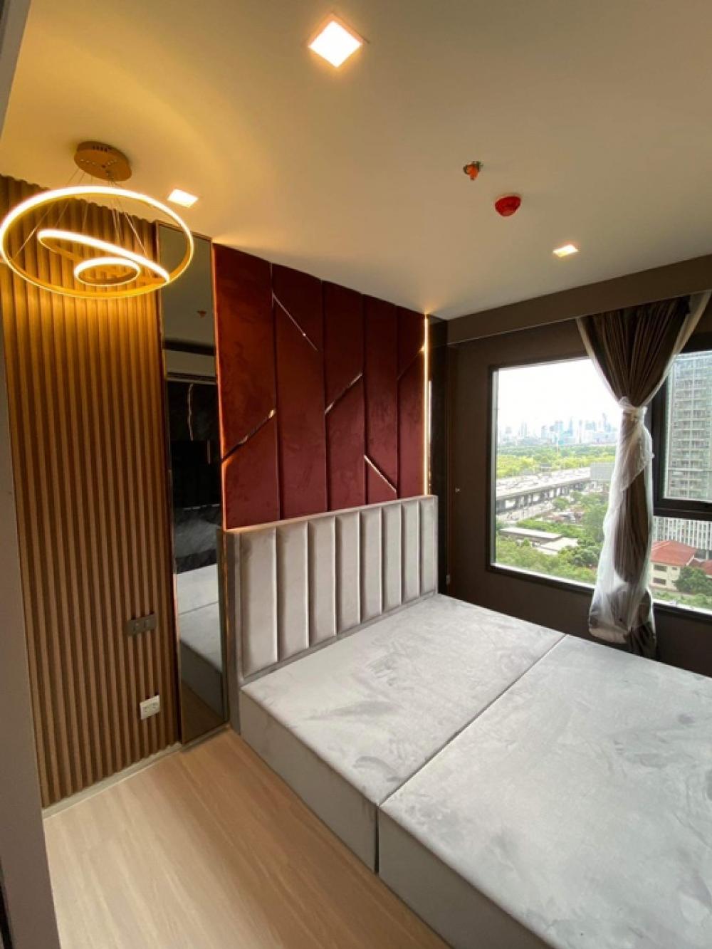 For SaleCondoRama9, Petchburi, RCA : Life asoke hype) luxuriously decorated/sold with tenant (32 sqm. Interested tel - line : 095-852-4441