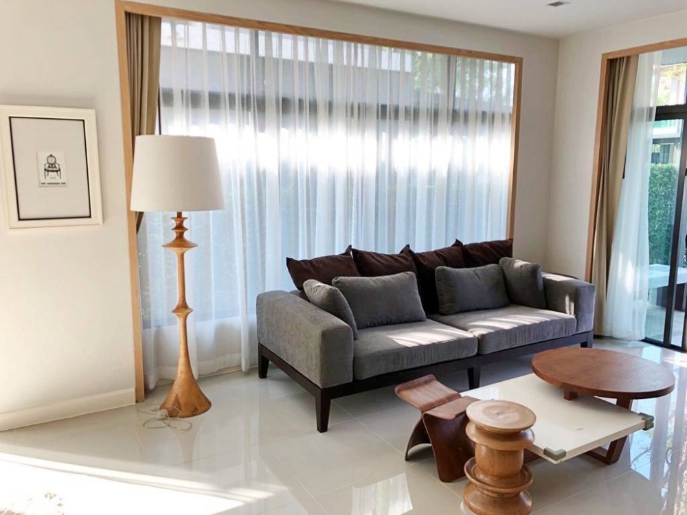 For RentHouseLadkrabang, Suwannaphum Airport : K-5375 Urgent for rent! Setthasiri On Nut Srinakarin, beautiful house, convenient transportation, near ALP Thap Chang and close to many amenities.