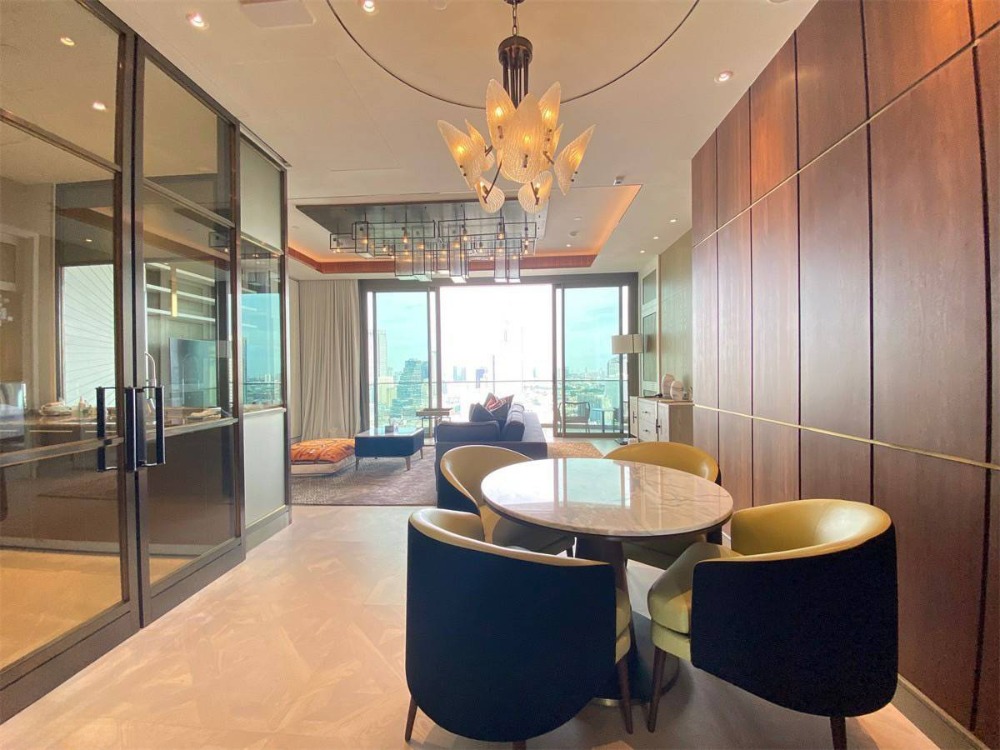 For SaleCondoWongwianyai, Charoennakor : ♦ Luxury style ♦ 20+ Floor Chao Phraya River  | 2 bedrooms 151.71 sq.m. | Condominium next to Chao Phraya River, Icon siam, BTS Charoen Nakhon.