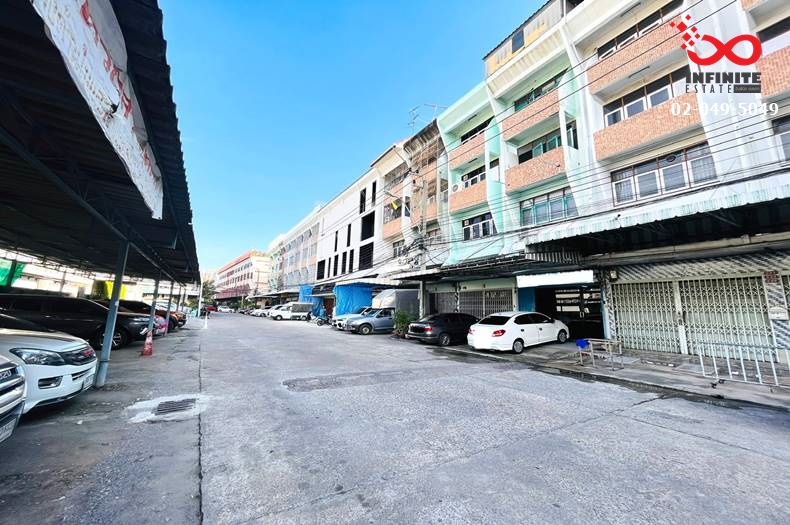 For SaleShophouseWongwianyai, Charoennakor : Commercial building for sale, 4.5 floors, 23 square meters, Charoen Nakhon Road, Soi Charoen Nakhon 10.