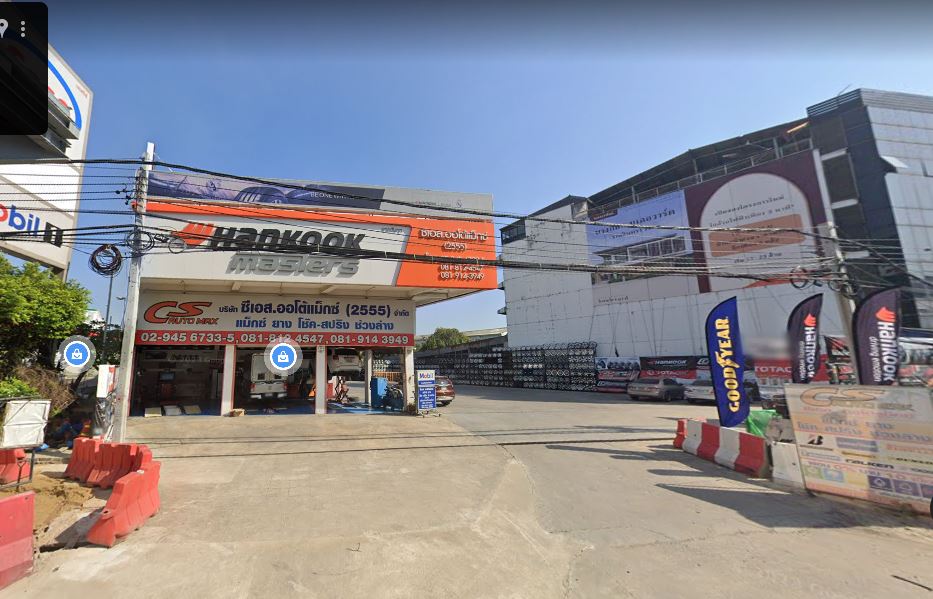 For RentShowroomNawamin, Ramindra : Space&Showroom For rent, land space with buildings for rent. #Next to Mayalap BTS station Next to Ramintra Road, km. 4, near Lat Pla Khao, Mayalap, along the Ekamai-Ramindra Expressway, land area 396 sq m., usable area approximately 1,200 sq m.