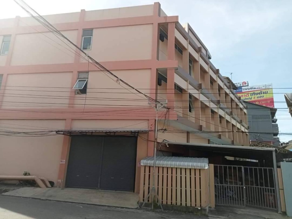 For RentShophouseBang kae, Phetkasem : For rent, 4 and a half storey commercial building, Phutthamonthon Sai 4, usable area 1,300 sq m, Phutthamonthon Sai 4, near Phetkasem Road